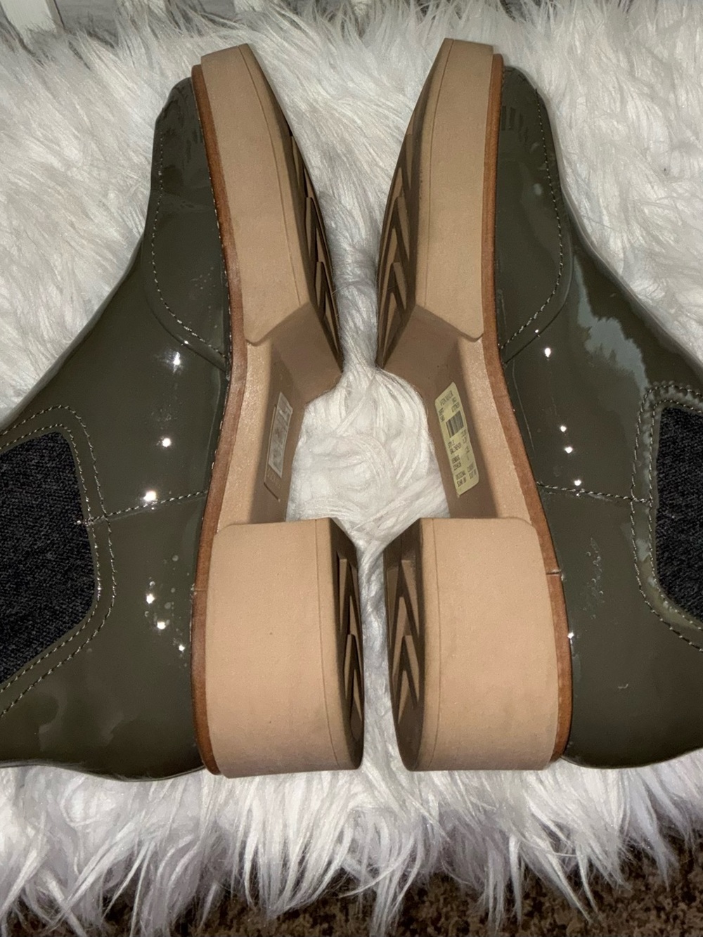 Dolce Vita Saline H2O boots olive patent leather finish grey knit cuff Sz 8 - Picture 5 of 9